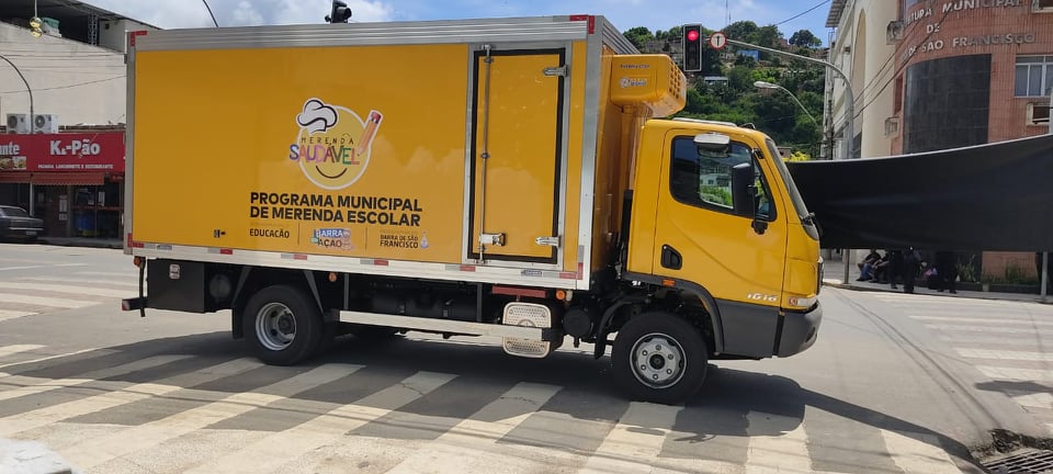 Prefeitura de Barra de São Francisco compra caminhão frigorifico para a Educação